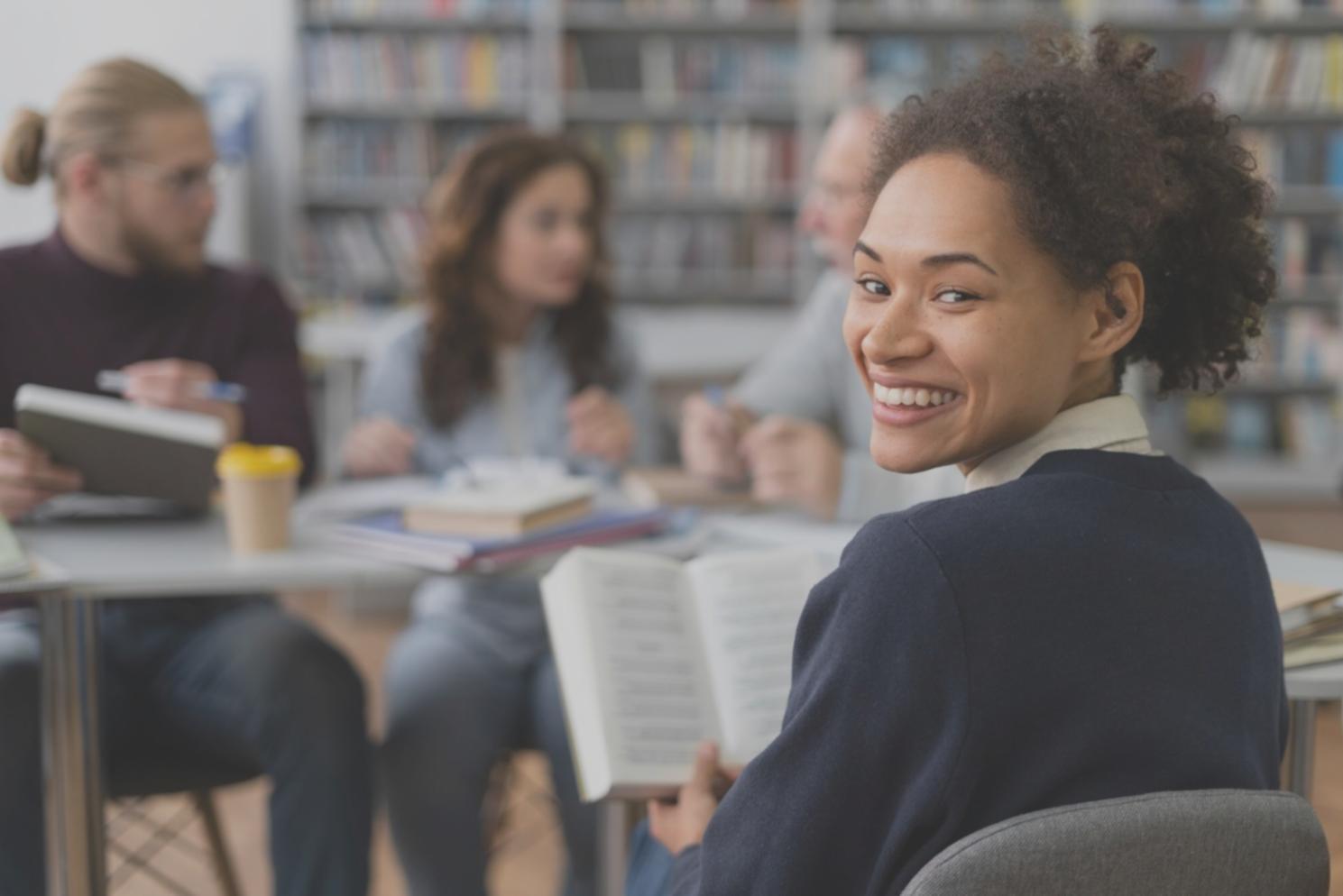 Kreative Charakterentwicklung - Skizzen und Notizen für Buchfiguren
