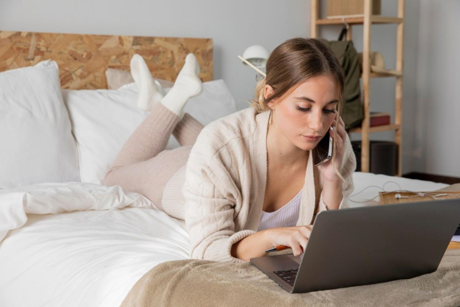 Kreative Buchcharakter-Entwicklung in Aktion